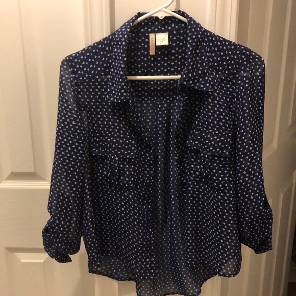 Super cute blouse - Picture 1 of 2